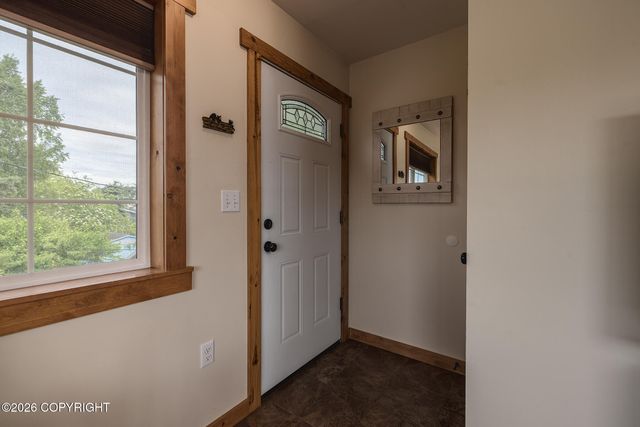 810 Dogwood Street, Anchorage, AK 99501