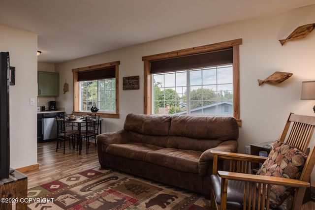 810 Dogwood Street, Anchorage, AK 99501
