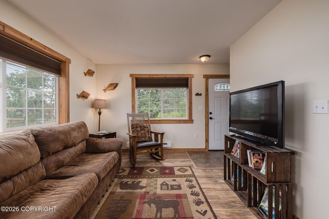 810 Dogwood Street, Anchorage, AK 99501