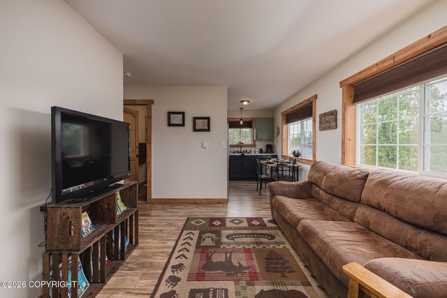 810 Dogwood Street, Anchorage, AK 99501