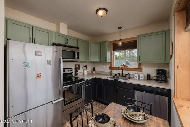 810 Dogwood Street, Anchorage, AK 99501