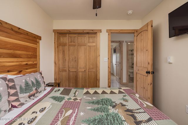 810 Dogwood Street, Anchorage, AK 99501