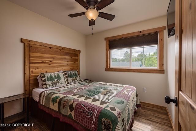 810 Dogwood Street, Anchorage, AK 99501