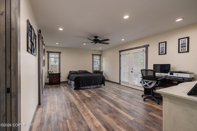 810 Dogwood Street, Anchorage, AK 99501