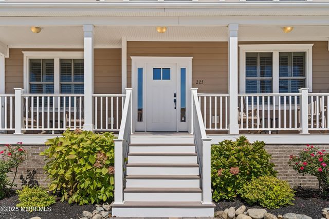 225 4th Street, Beach Haven, NJ 08008