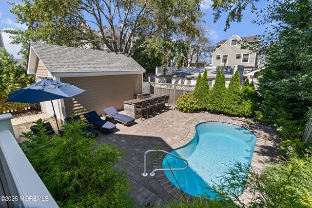 225 4th Street, Beach Haven, NJ 08008