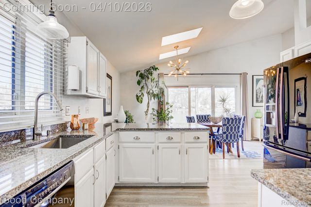 9526 Montgold Avenue, White Lake Charter Township, MI 48386