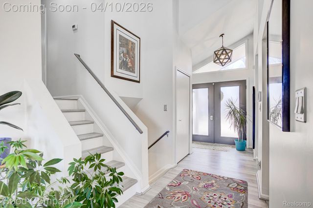 9526 Montgold Avenue, White Lake Charter Township, MI 48386