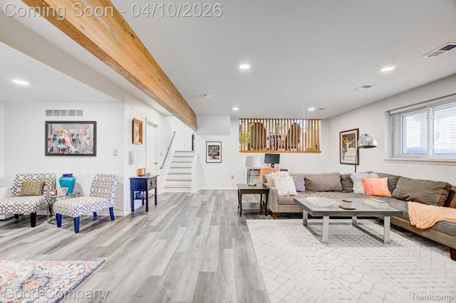 9526 Montgold Avenue, White Lake Charter Township, MI 48386