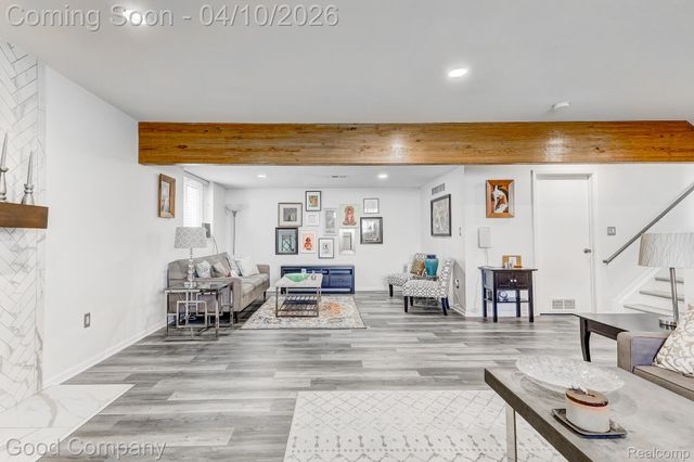 9526 Montgold Avenue, White Lake Charter Township, MI 48386