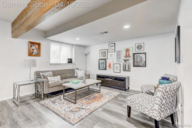 9526 Montgold Avenue, White Lake Charter Township, MI 48386