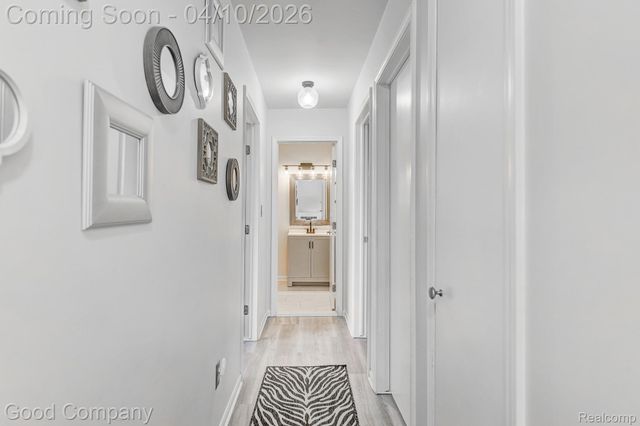 9526 Montgold Avenue, White Lake Charter Township, MI 48386