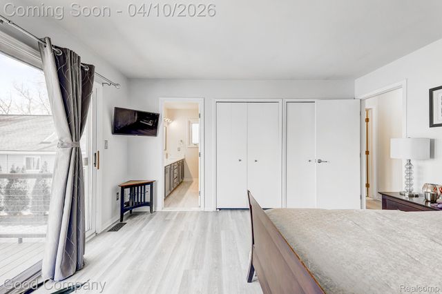 9526 Montgold Avenue, White Lake Charter Township, MI 48386