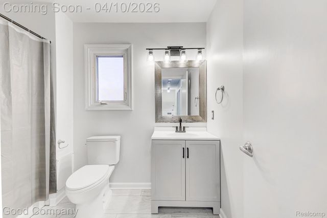 9526 Montgold Avenue, White Lake Charter Township, MI 48386