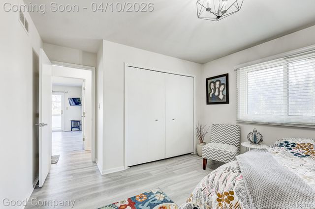 9526 Montgold Avenue, White Lake Charter Township, MI 48386