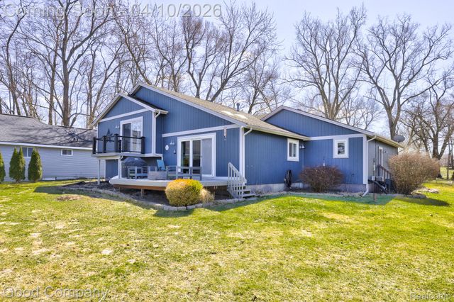 9526 Montgold Avenue, White Lake Charter Township, MI 48386