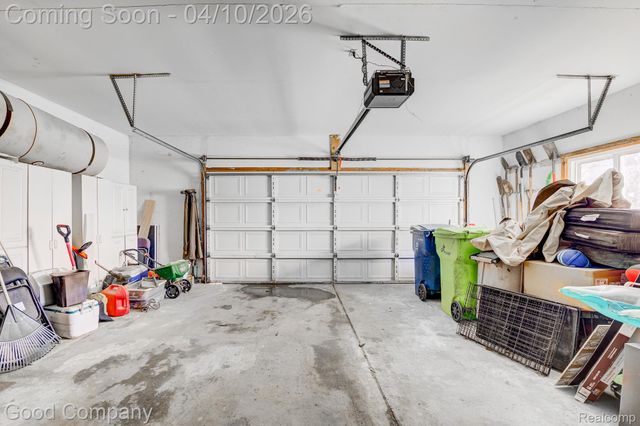 9526 Montgold Avenue, White Lake Charter Township, MI 48386