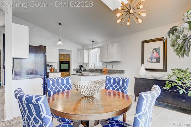 9526 Montgold Avenue, White Lake Charter Township, MI 48386