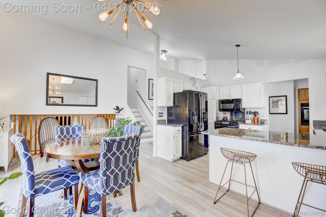 9526 Montgold Avenue, White Lake Charter Township, MI 48386