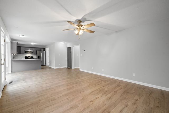 3118 Larson Ln, Clarksville, TN 37043