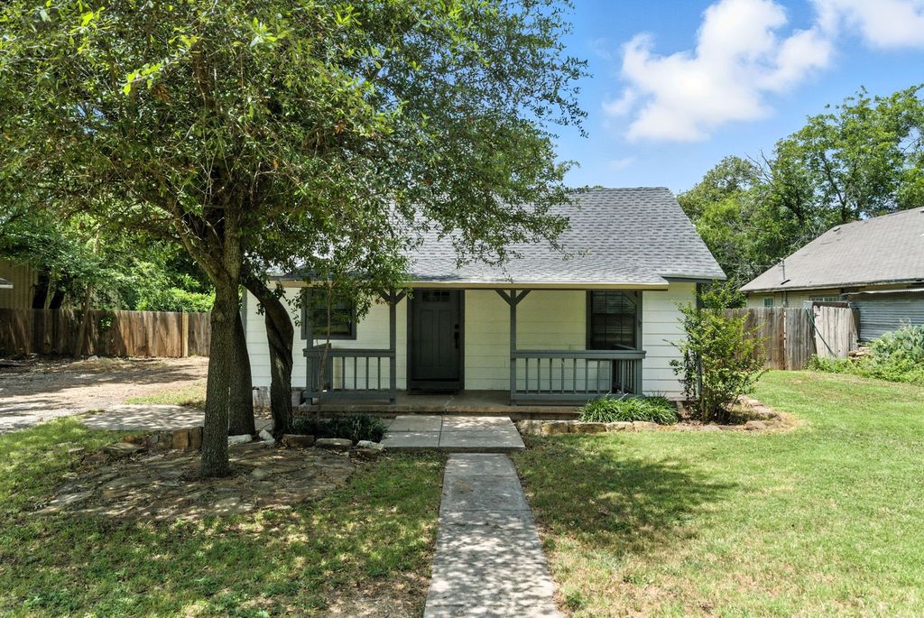 1307 Hanover Street, Weatherford, TX 76086