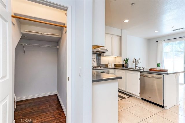 38 Daisy, Irvine, CA 92618