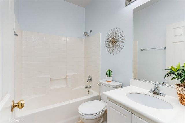 38 Daisy, Irvine, CA 92618