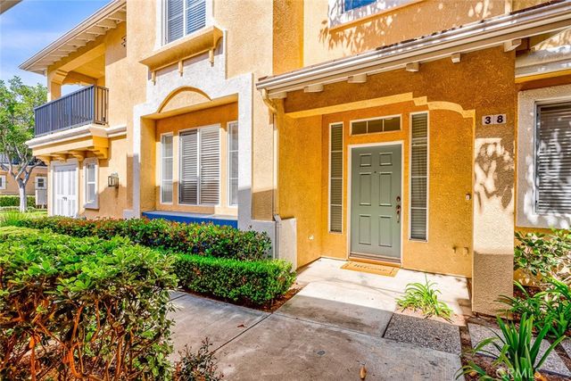 38 Daisy, Irvine, CA 92618