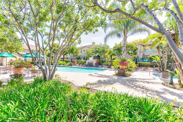 38 Daisy, Irvine, CA 92618