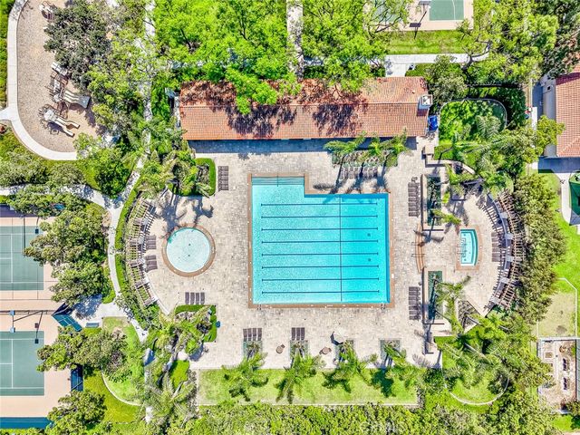 38 Daisy, Irvine, CA 92618