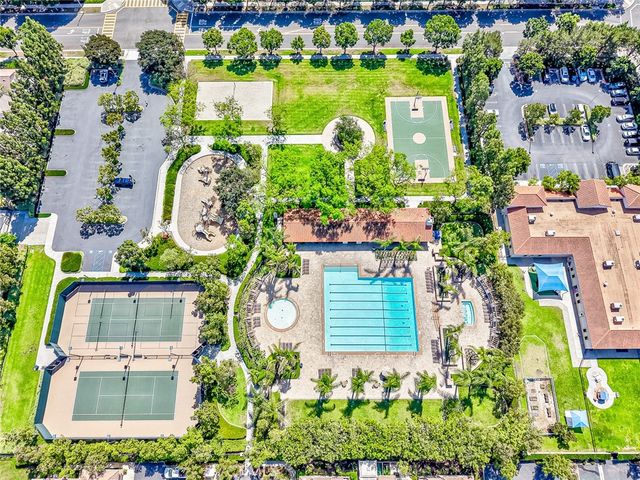 38 Daisy, Irvine, CA 92618