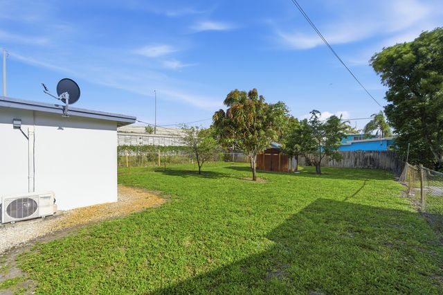 837 NW 41st Street A-b, Oakland Park, FL 33309