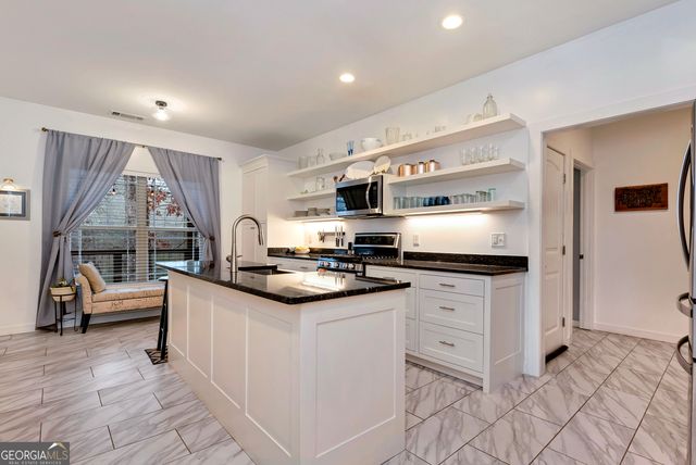 812 Covecrest Drive, Tiger, GA 30576