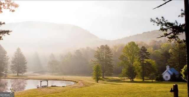 812 Covecrest Drive, Tiger, GA 30576