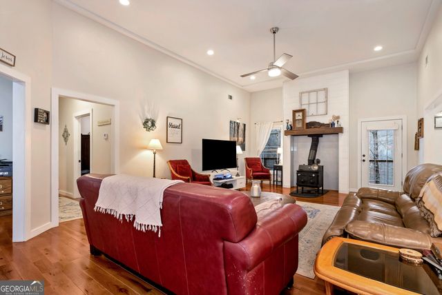 812 Covecrest Drive, Tiger, GA 30576