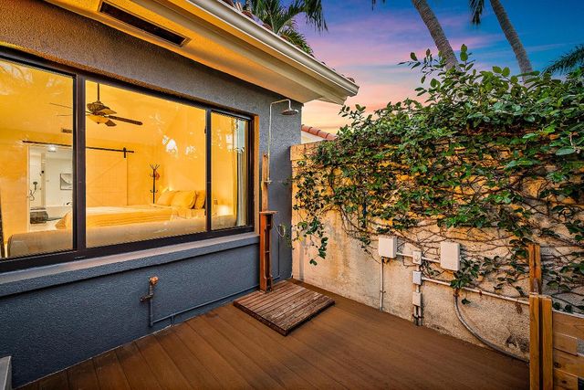 2805 Cuyahoga Lane, West Palm Beach, FL 33409