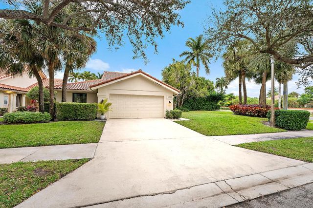 2805 Cuyahoga Lane, West Palm Beach, FL 33409