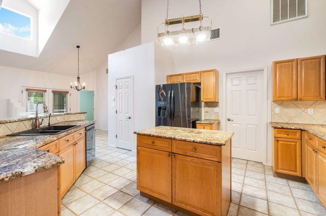 2505 Rio Orilla Lane NW, Albuquerque, NM 87120