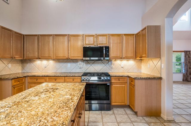 2505 Rio Orilla Lane NW, Albuquerque, NM 87120