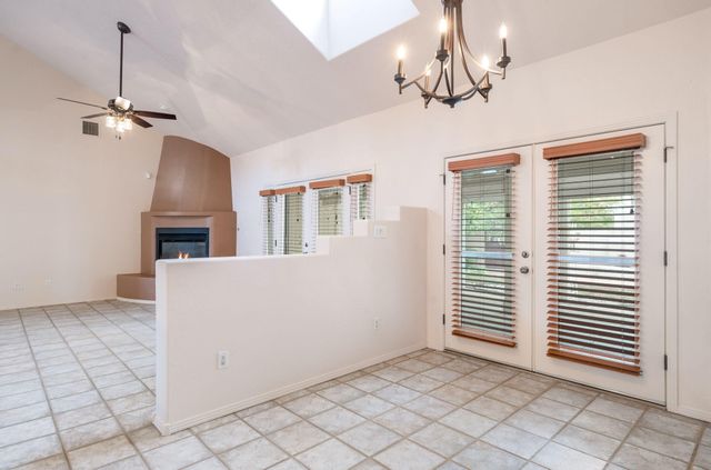 2505 Rio Orilla Lane NW, Albuquerque, NM 87120