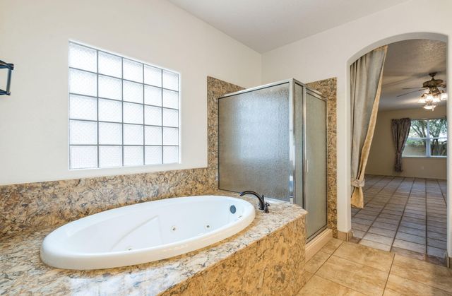 2505 Rio Orilla Lane NW, Albuquerque, NM 87120