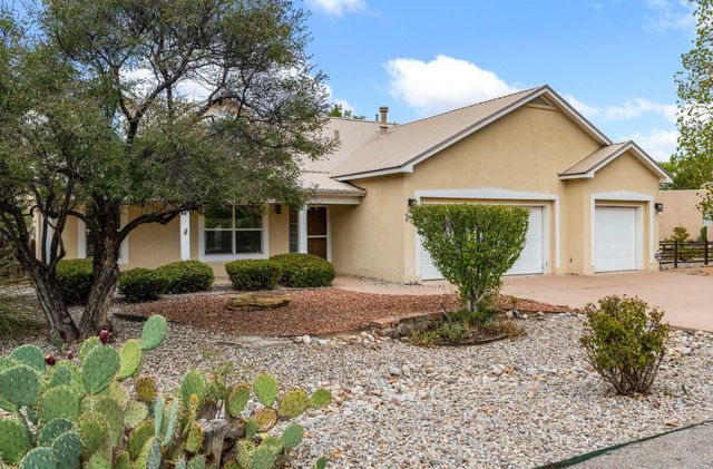 2505 Rio Orilla Lane NW, Albuquerque, NM 87120