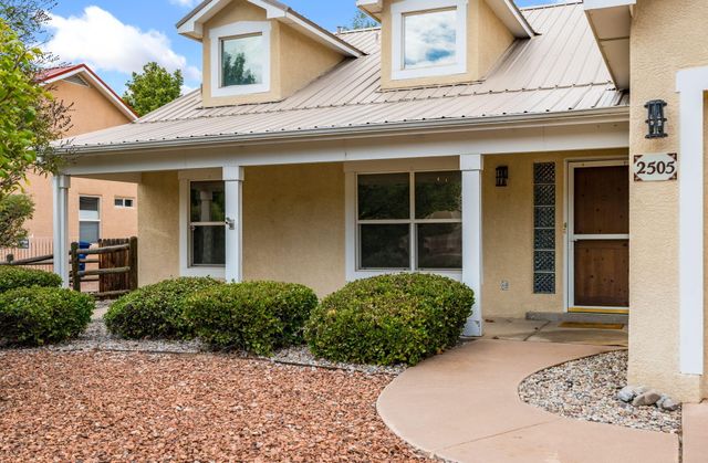 2505 Rio Orilla Lane NW, Albuquerque, NM 87120
