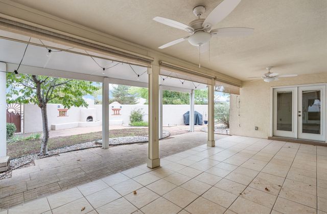2505 Rio Orilla Lane NW, Albuquerque, NM 87120
