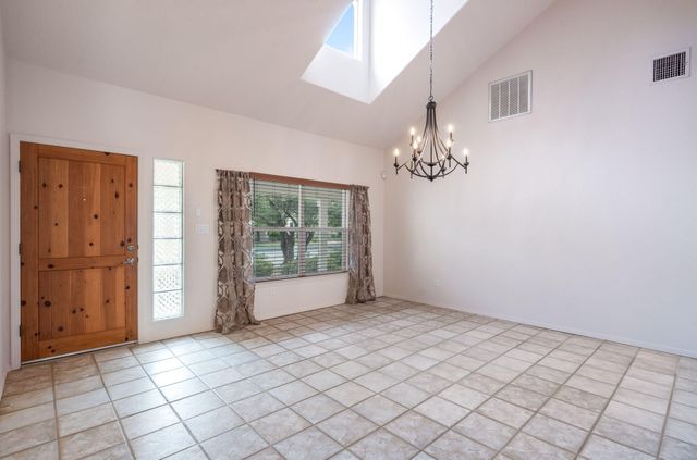 2505 Rio Orilla Lane NW, Albuquerque, NM 87120