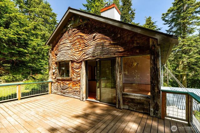 1975 North Bluff Road, Coupeville, WA 98239
