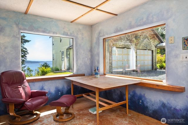 1975 North Bluff Road, Coupeville, WA 98239