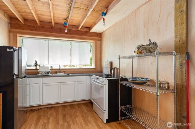 1975 North Bluff Road, Coupeville, WA 98239