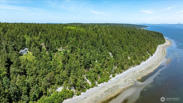 1975 North Bluff Road, Coupeville, WA 98239