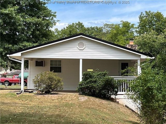 226 Simmons Drive, Ripley, WV 25271